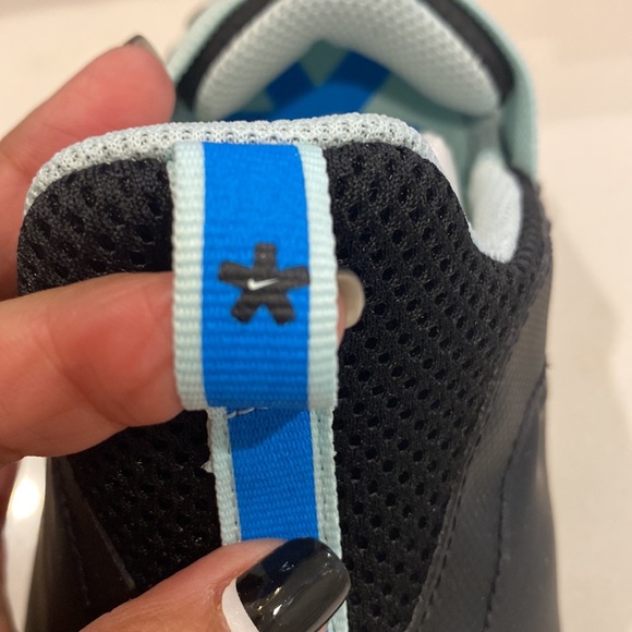 New nikes size 7 HCW shoes - Picture 4 of 5